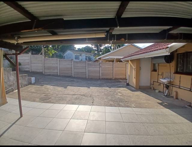 3 BEDROOM HOUSE FOR SALE IN STANGER MANOR